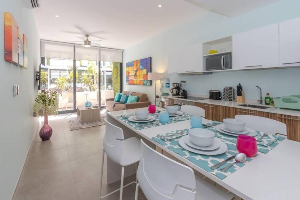 Colourful & 1 Bedroom In Apartamento *