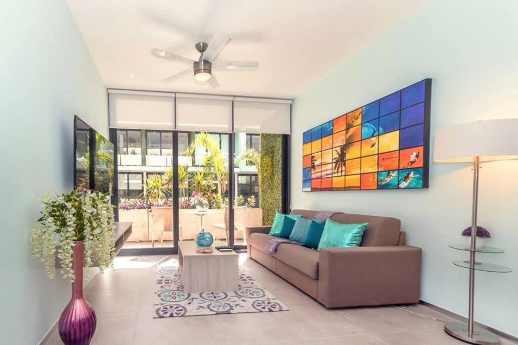 Colourful & 1 Bedroom In Apartamento *